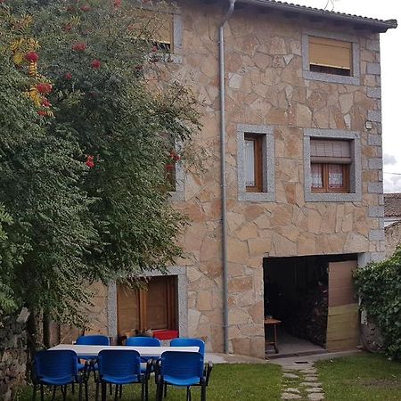 Гостевой дом Casa Rural El Casillo Del Abuelo Goyo Наварредонда-де-Гредос Экстерьер фото