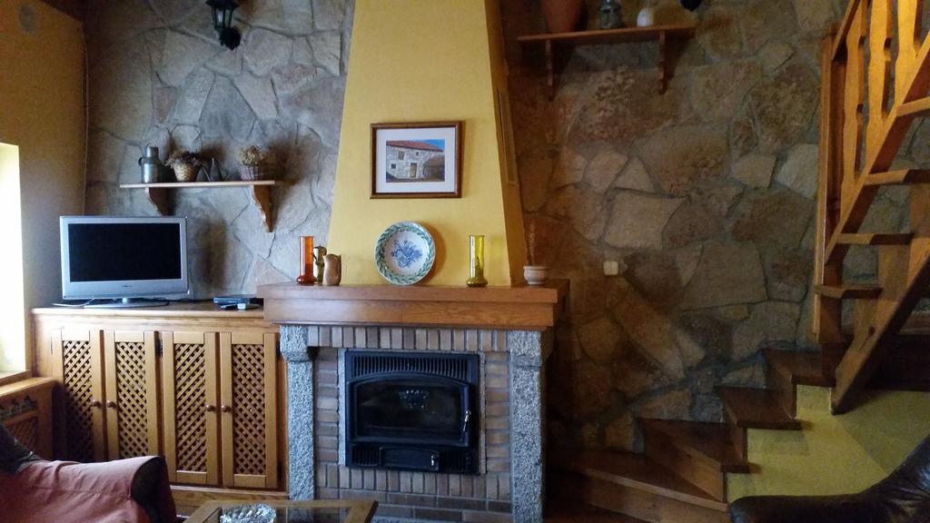 Гостевой дом Casa Rural El Casillo Del Abuelo Goyo Наварредонда-де-Гредос Экстерьер фото